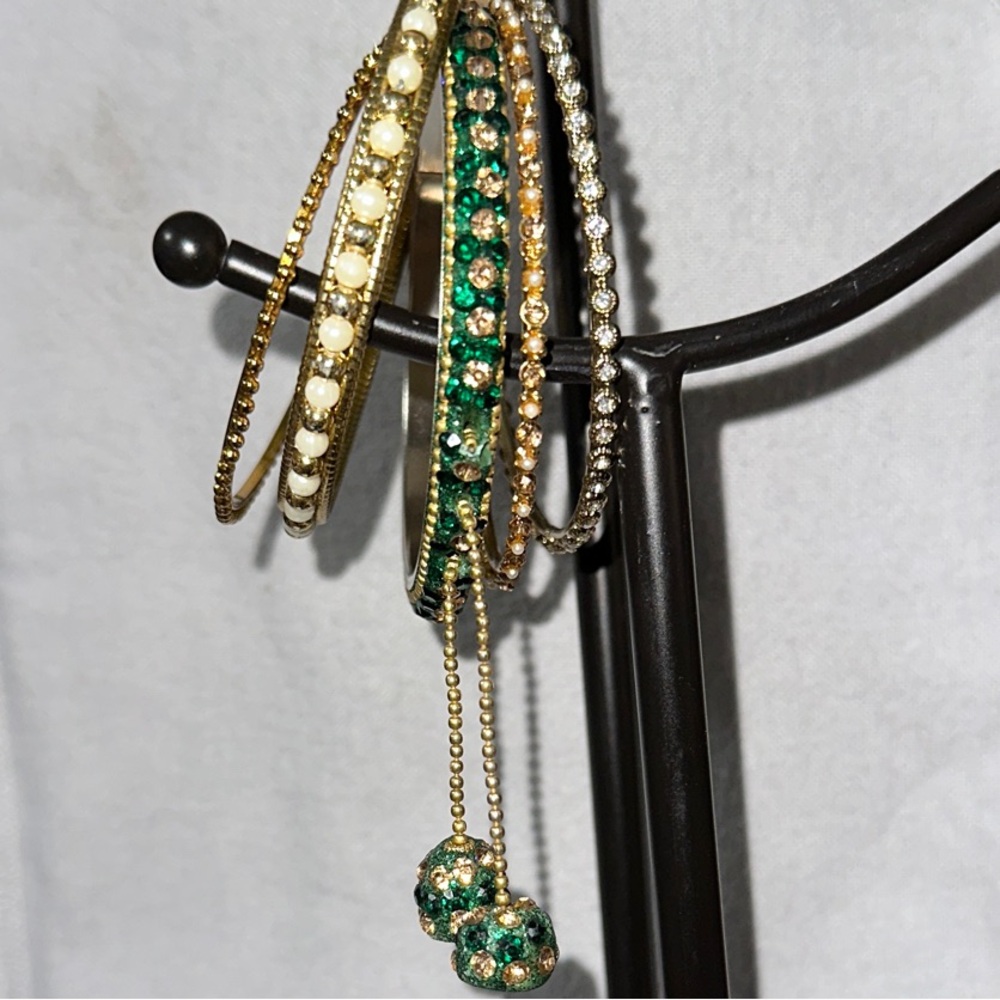 4 Sets - Collection of Elegant Gold and Green Bracelets - Picture 3 of 4